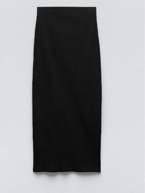 Zara Ribbed Midi Skirt with back slit